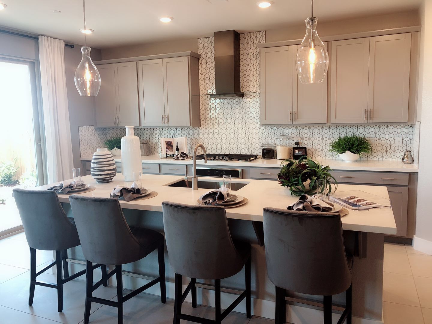 Highly profitable kitchen Design&Assembly business
